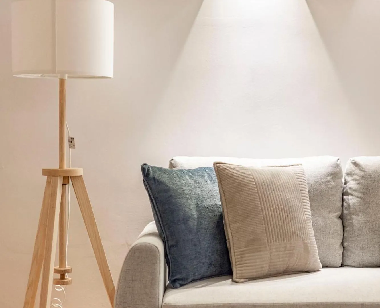 Central & Cozy Dream Home By Prestige Homes Budapest