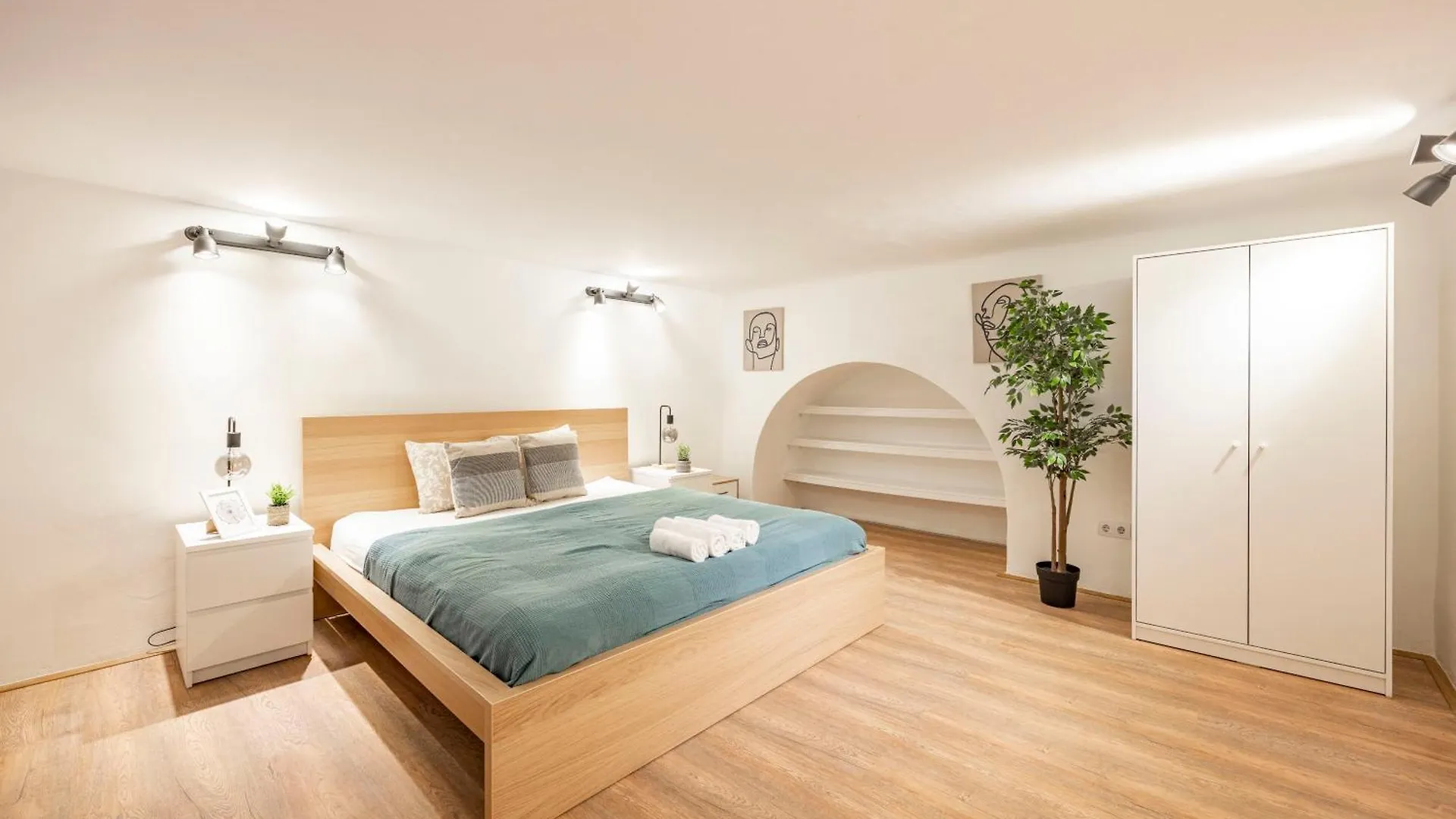 Central & Cozy Dream Home By Prestige Homes Budapest Apartment