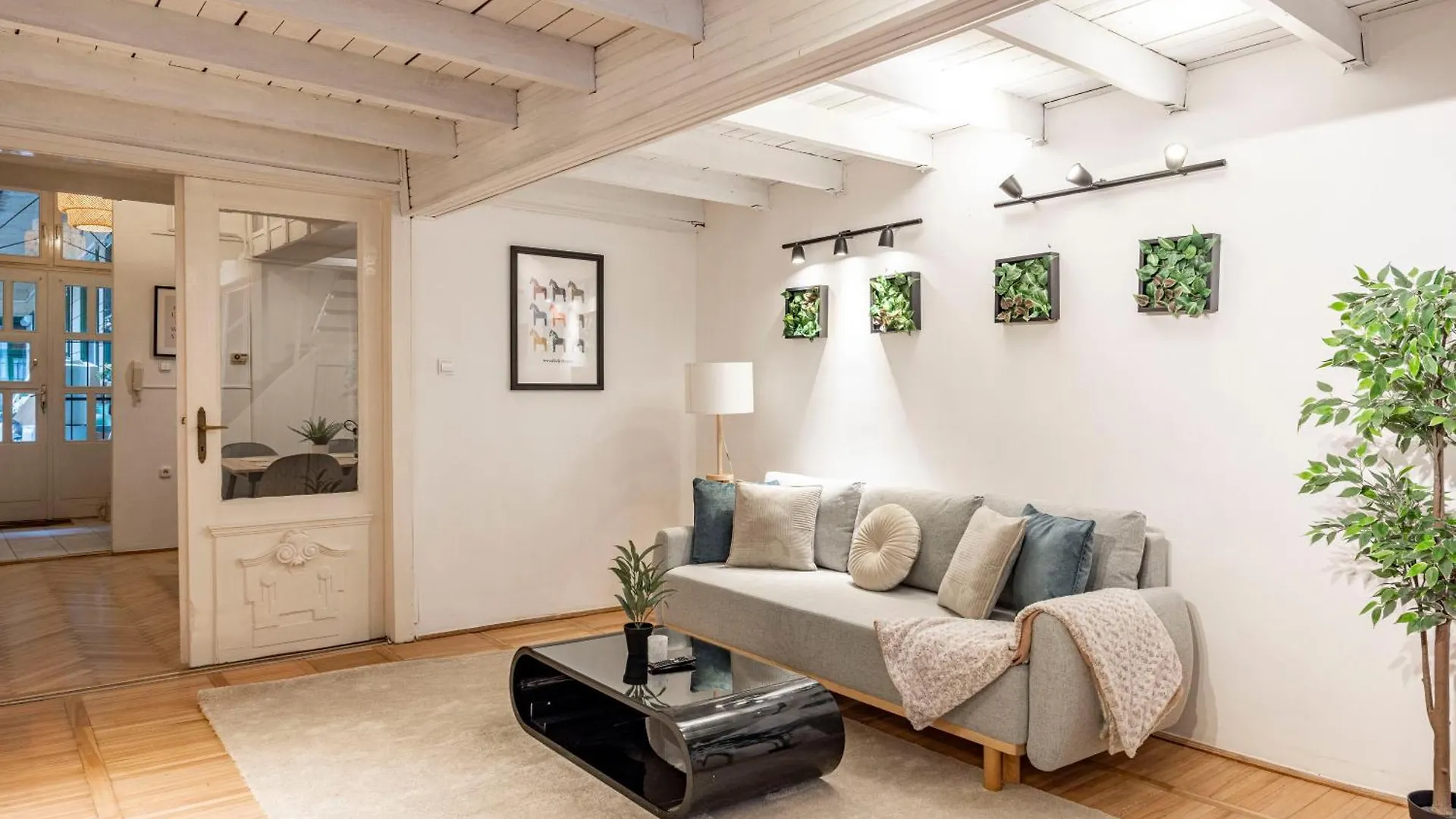 Central & Cozy Dream Home By Prestige Homes Budapest