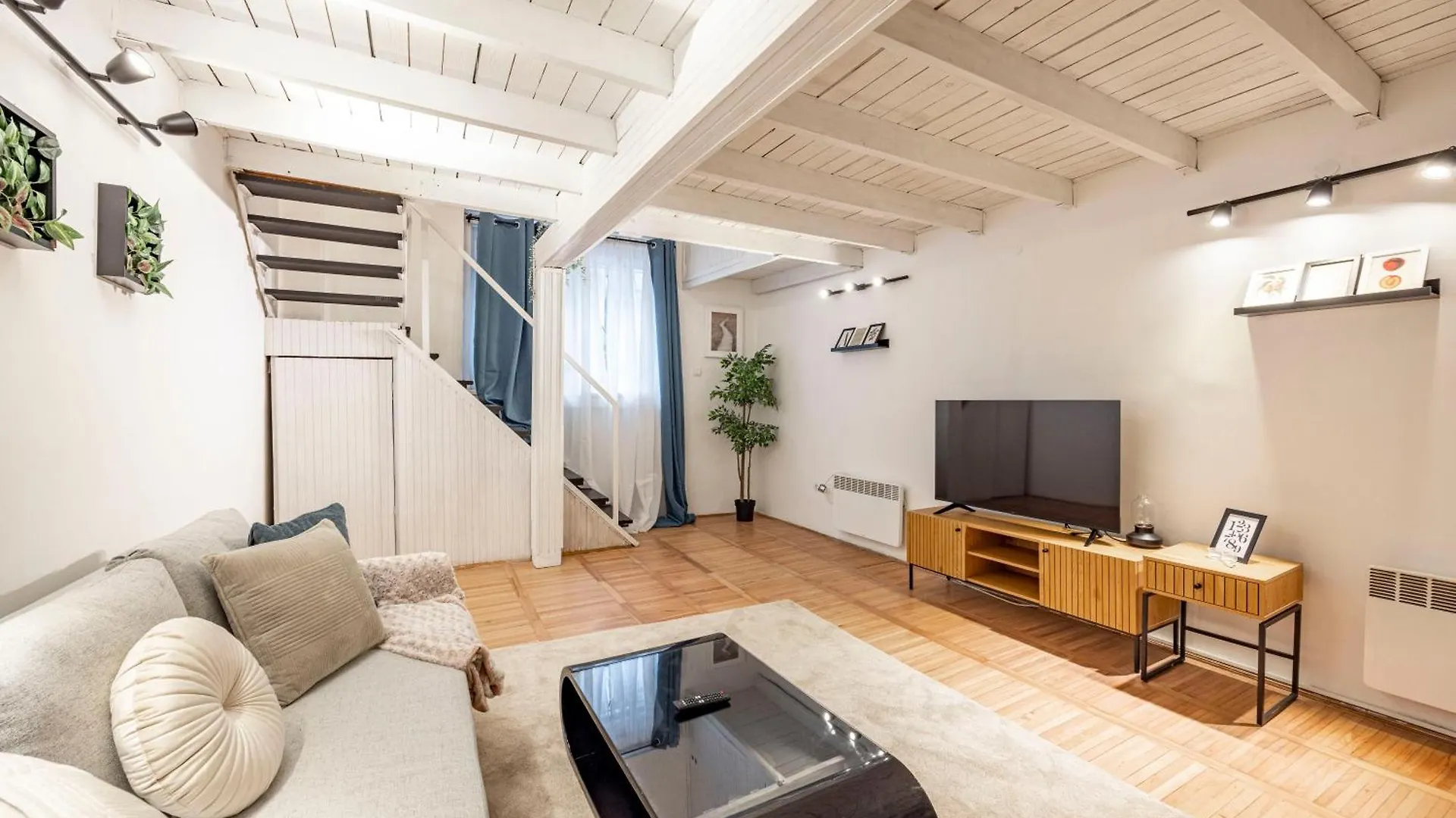 Central & Cozy Dream Home By Prestige Homes Budapest Hungary
